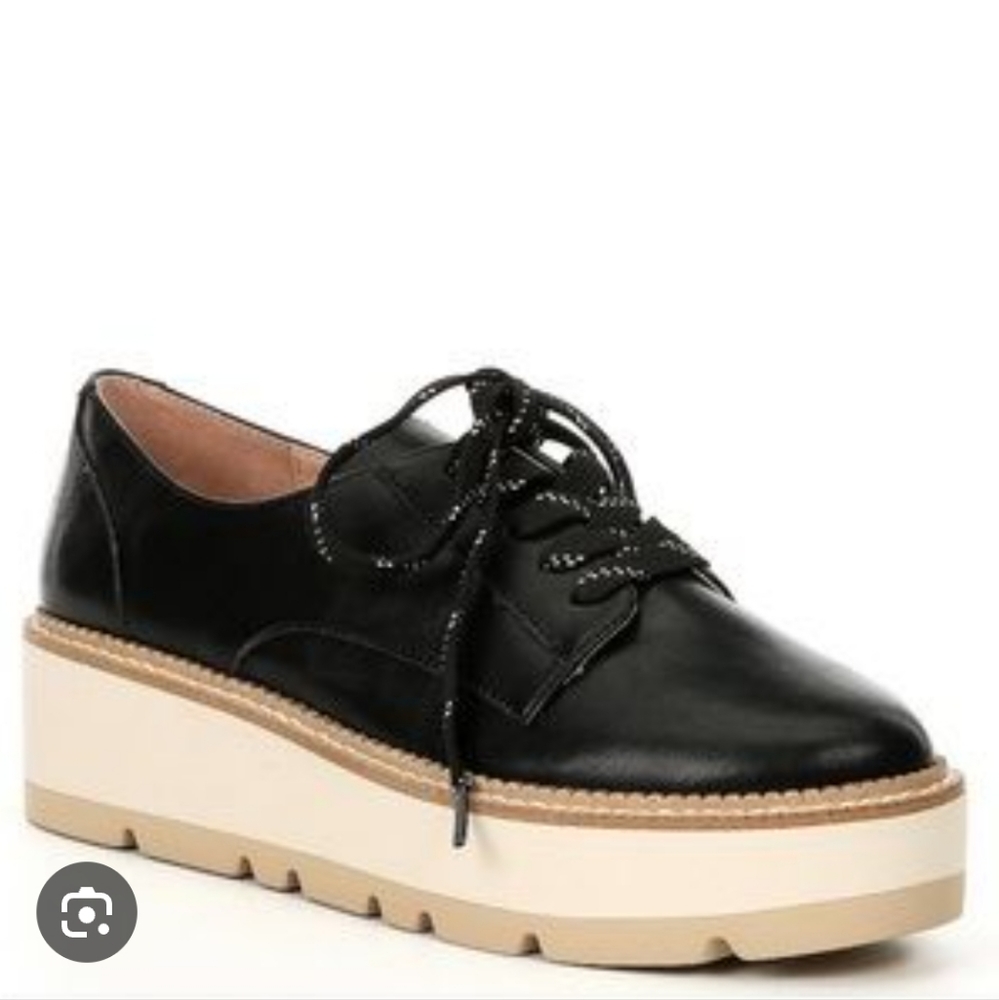 Chelsea & Violet Irena Lace-Up Lug Sole Platform Oxfords Size 6.5/7